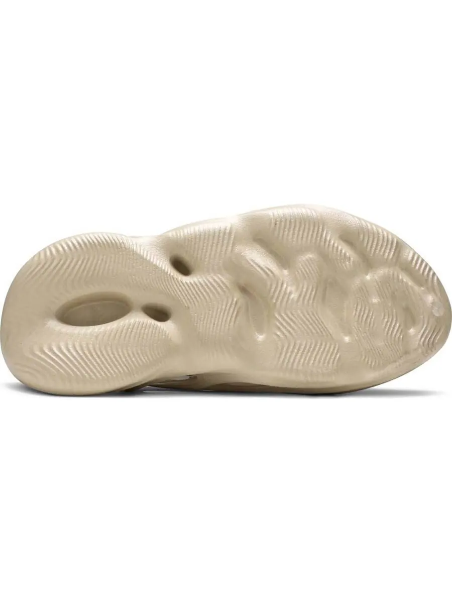 Кроссовки Yeezy Foam Runner Sand — изображение 3 из 9, белый