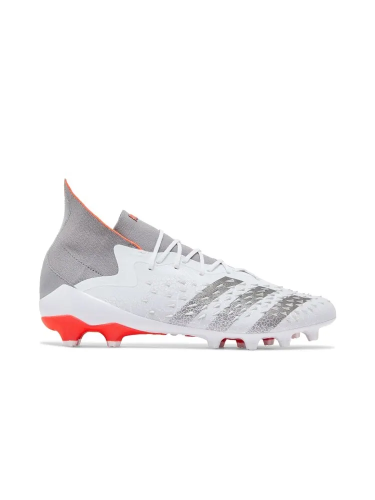Кроссовки Adidas Predator Freak.1 AG — изображение 1 из 4, белый