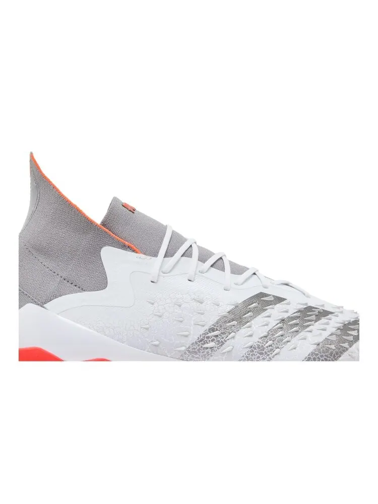 Кроссовки Adidas Predator Freak.1 AG — изображение 2 из 4, белый