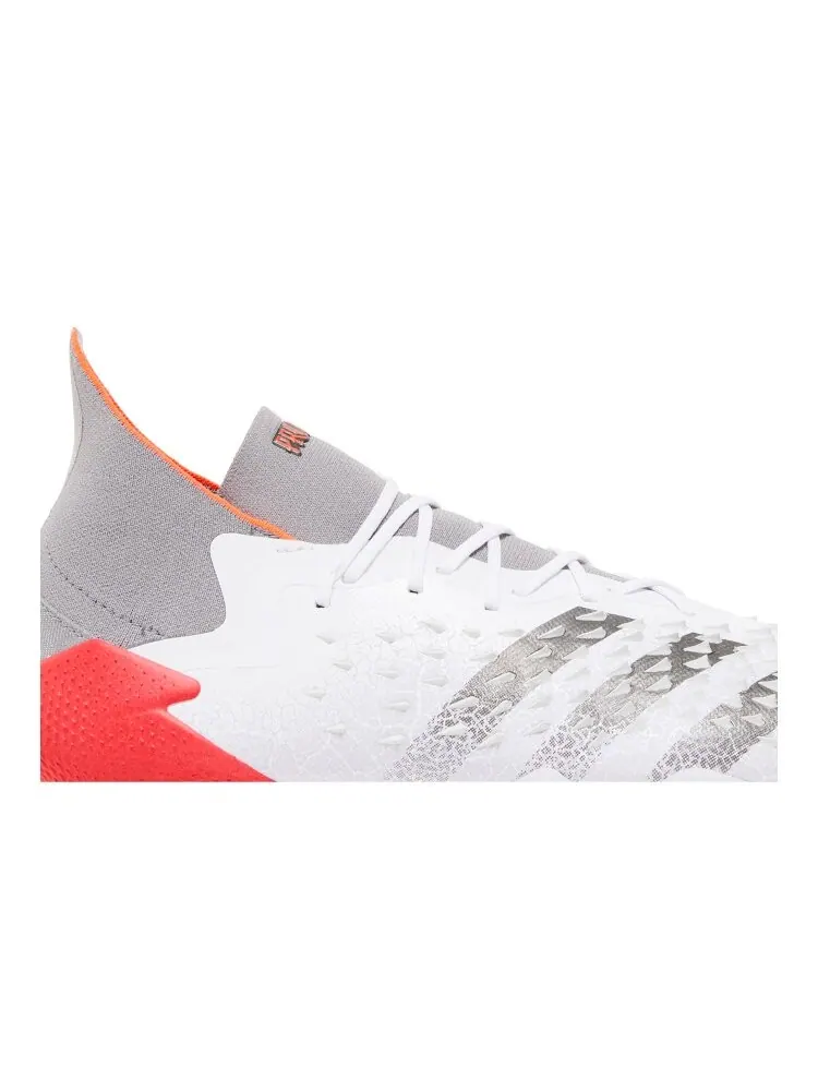 Кроссовки Adidas Predator Freak.1 FG — изображение 2 из 4, белый