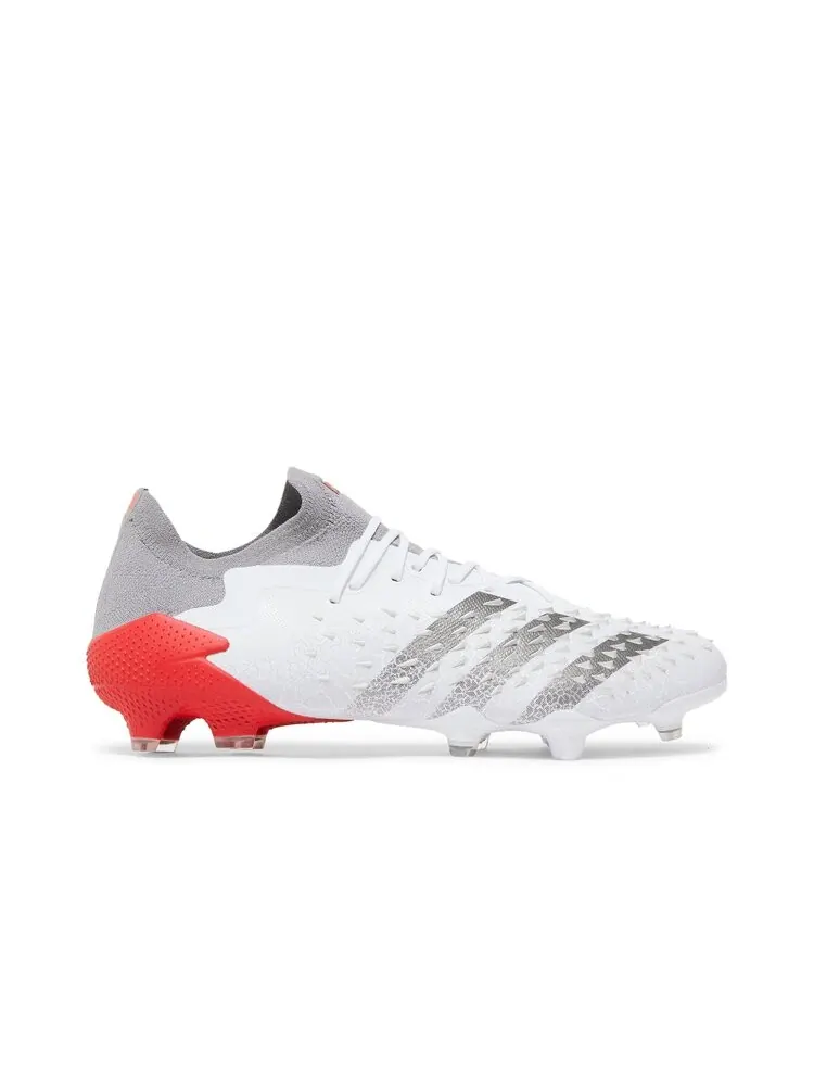 Кроссовки Adidas Predator Freak.1 Low FG — изображение 1 из 4, белый