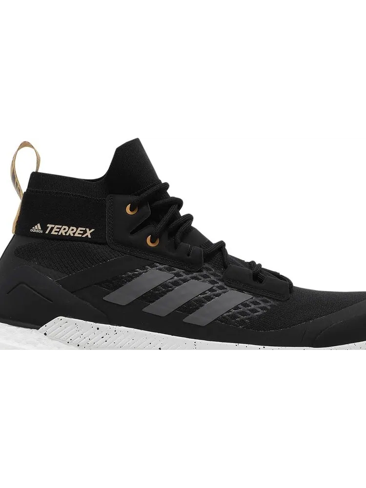 Ботинки Adidas Terrex Free Hiker Primeblue 'Core Black' — изображение 2 из 8, черный