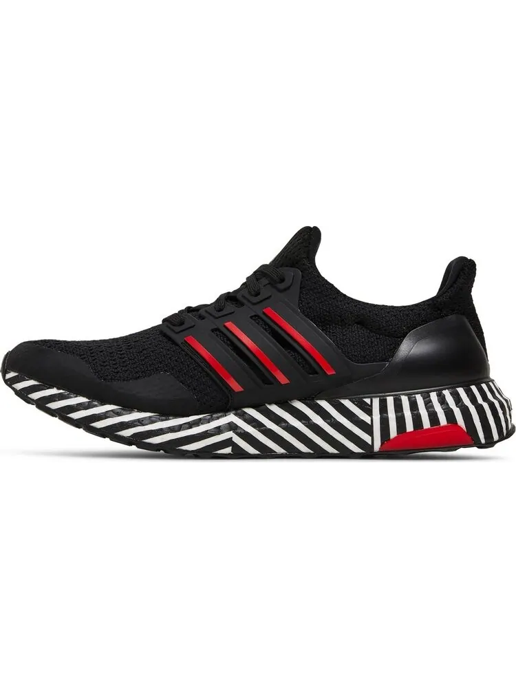 Кроссовки Adidas UltraBoost 'Striped Boost' — изображение 3 из 8, черный
