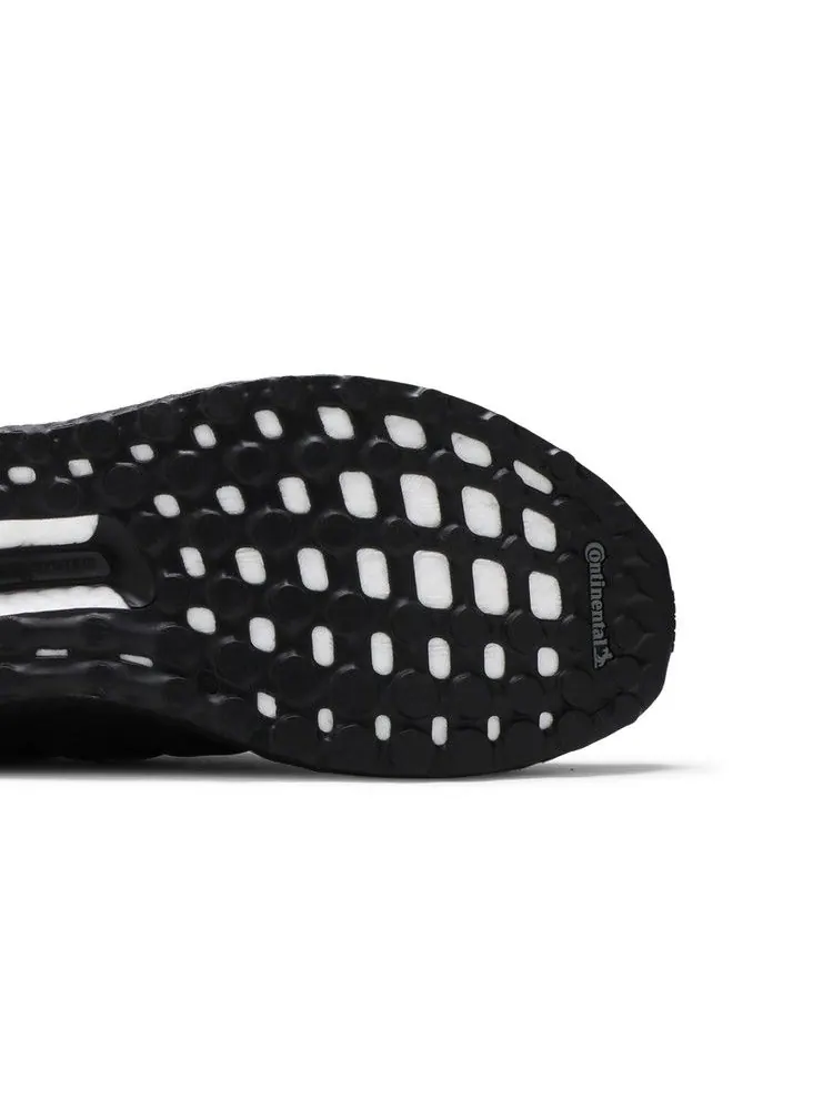Кроссовки adidas UltraBoost 'Black' — изображение 6 из 9, черный/красный