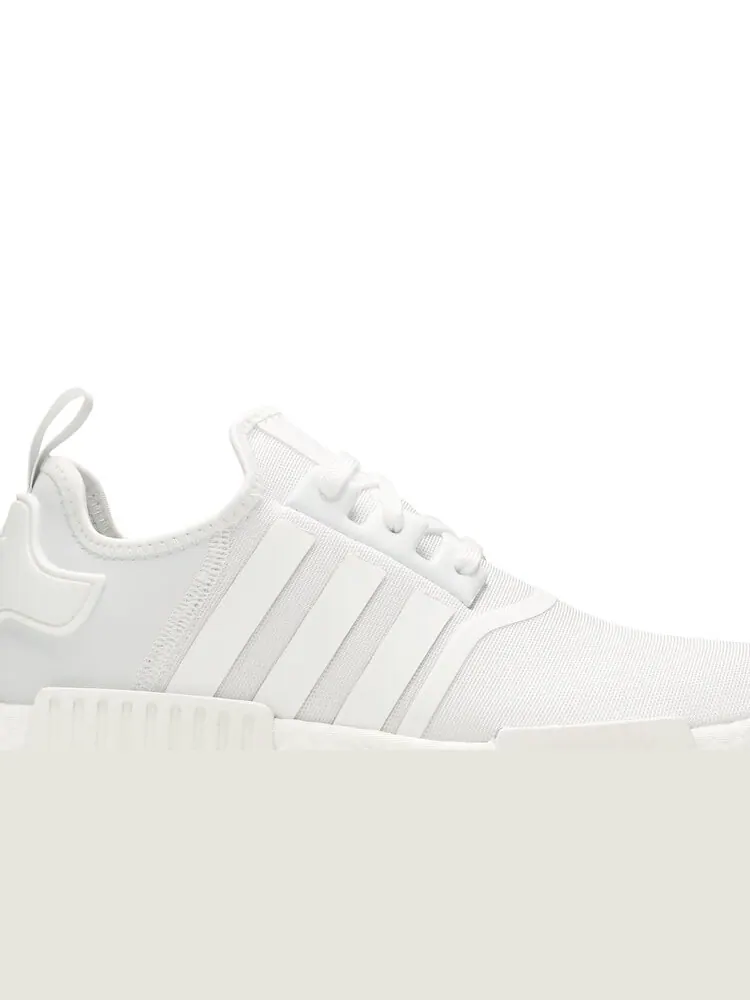 Кроссовки Adidas NMD_R1 — изображение 2 из 4, белый