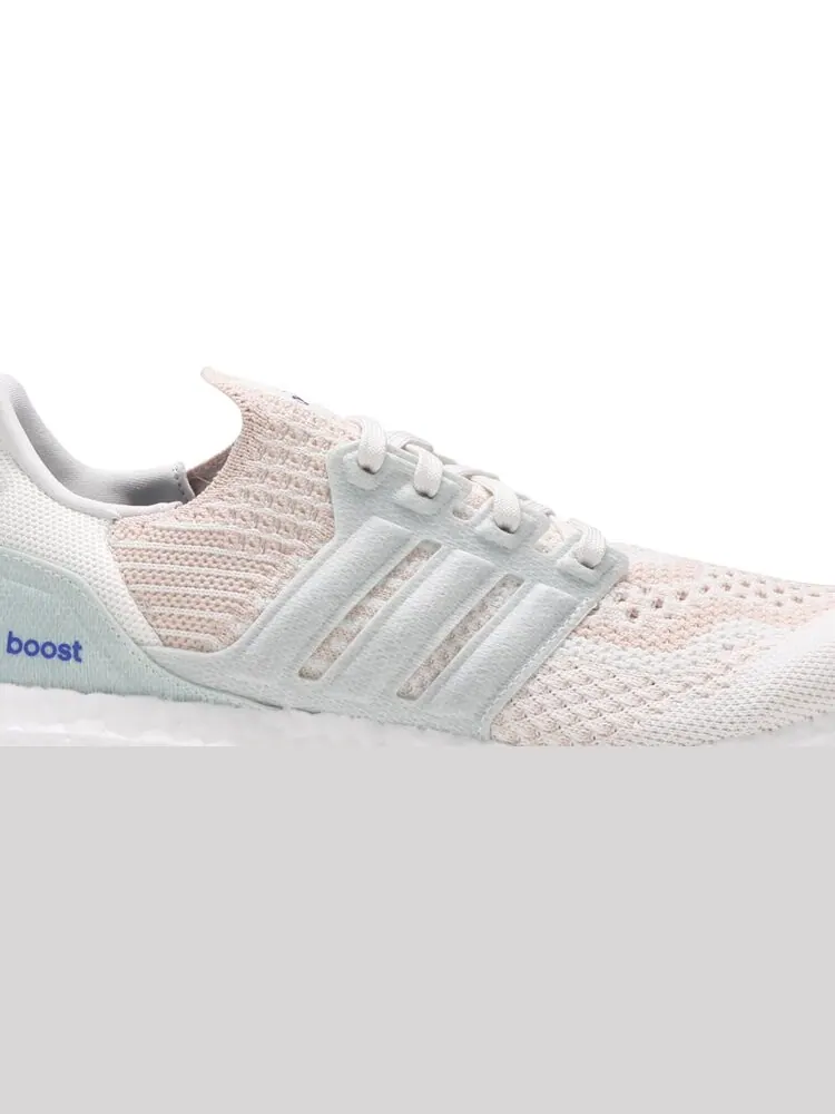 Кроссовки Adidas Wmns UltraBoost 6.0 'Halo Ivory' — изображение 2 из 8, бежевый