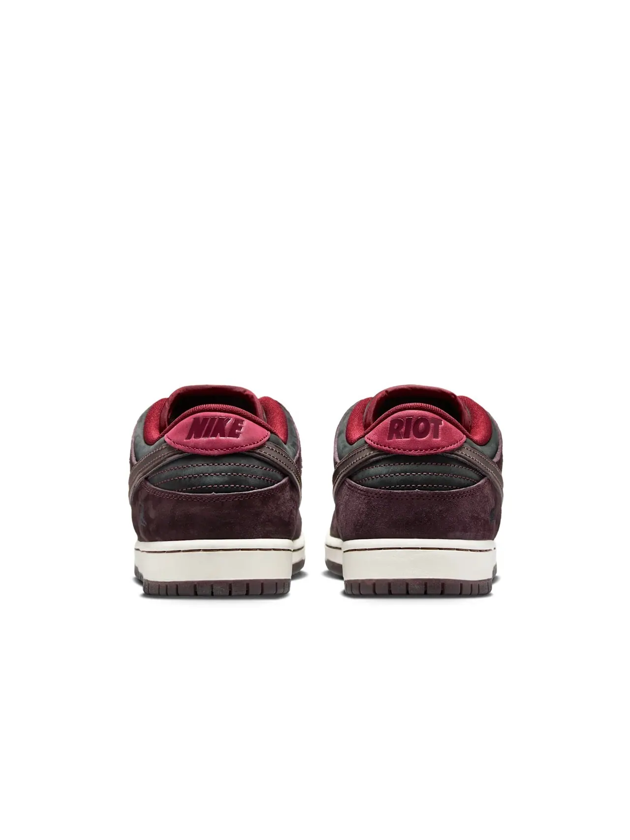 Кроссовки унисекс Nike SB Dunk Low Pro x Riot Skateshop — изображение 5 из 8, темно-серый/красный
