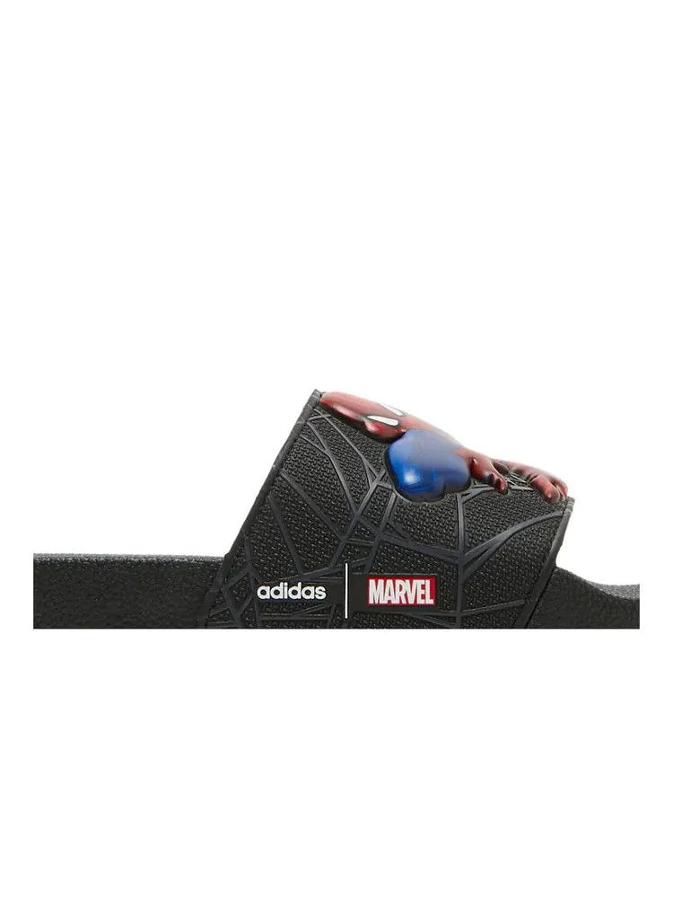 Шлепанцы Marvel x adidas Adilette Shower Slide J 'Spider-Man' — изображение 2 из 8, черный
