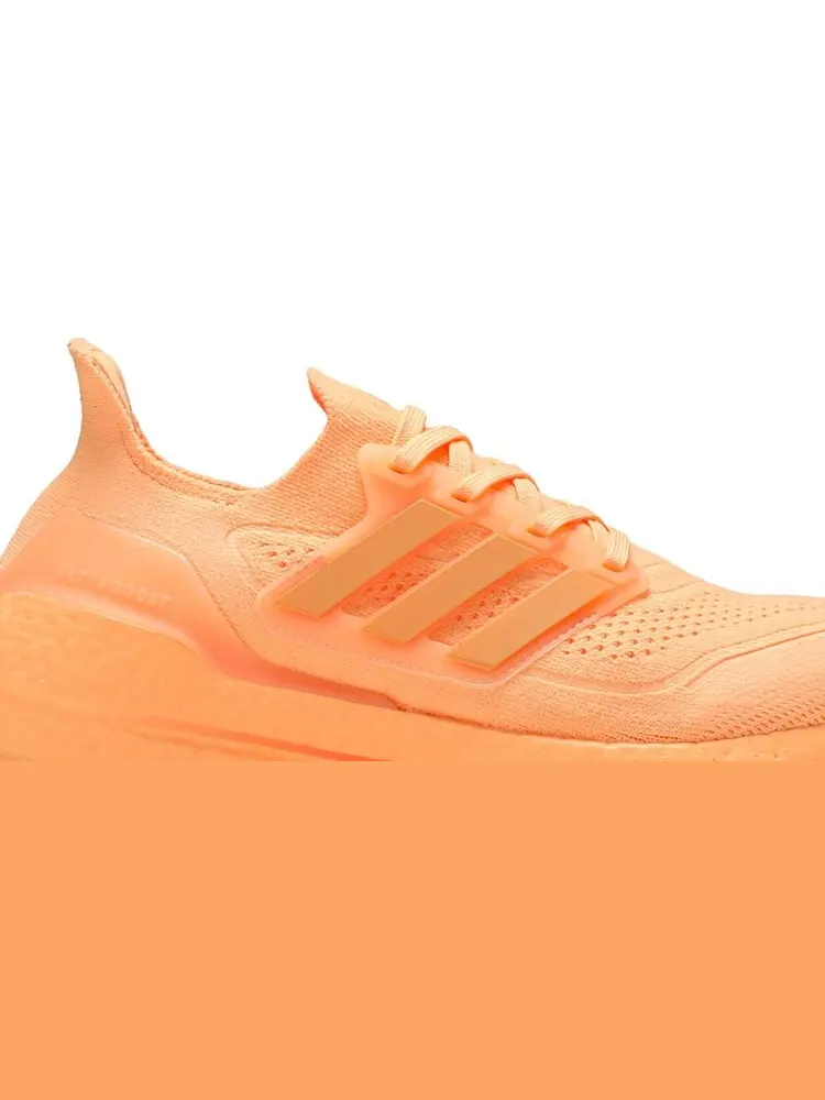 Кроссовки Adidas Wmns UltraBoost 21 'Acid Orange' — изображение 2 из 8, оранжевый