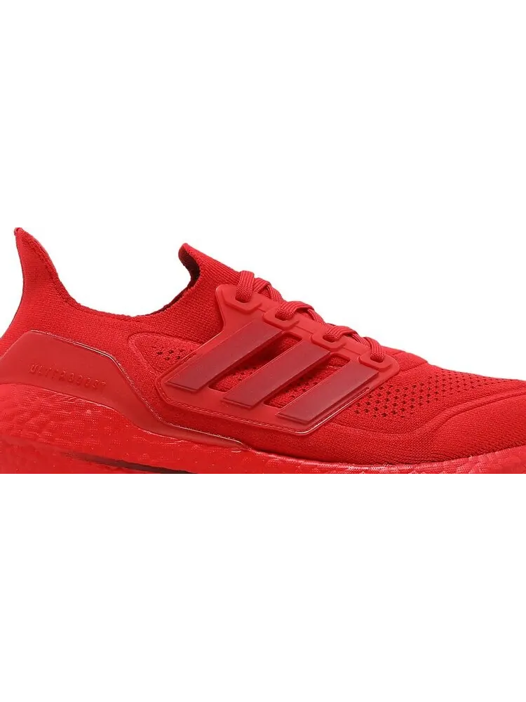 Кроссовки Adidas UltraBoost 21 — изображение 2 из 8, красный