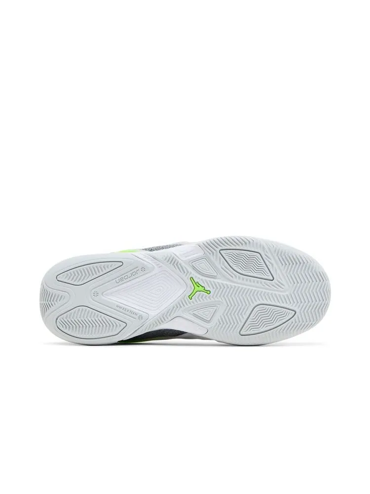 Кроссовки Air Jordan Wmns Jordan Heir Wolf Grey Electric Green — изображение 4 из 6, серый зеленый