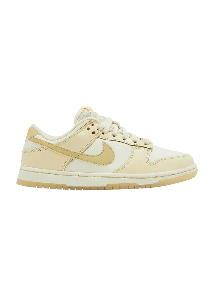 Кроссовки Nike Wmns Dunk Low 'Muslin Team Gold' — изображение 1 из 9
