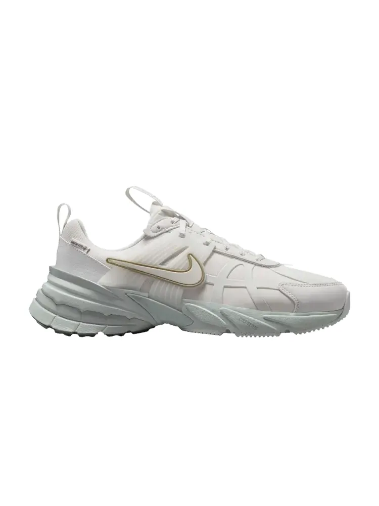 Кроссовки Nike Wmns V2K Run GORE-TEX Platinum Tint — изображение 1 из 1, платиновый
