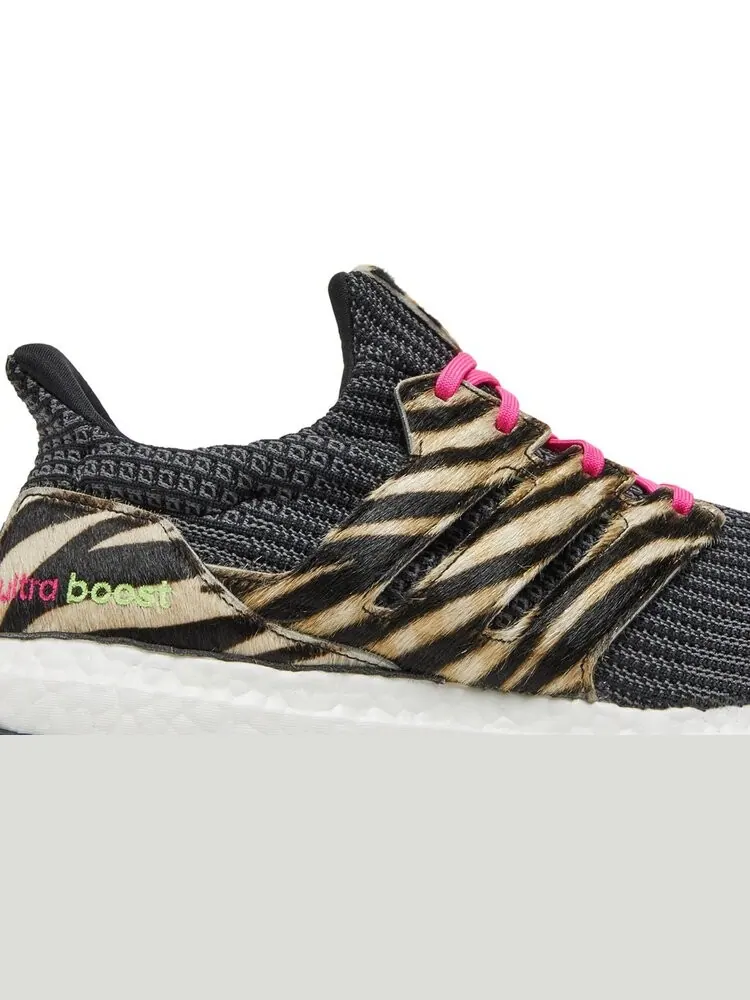 Кроссовки Adidas UltraBoost DNA 'Animal Pack - Zebra' — изображение 2 из 8, черный