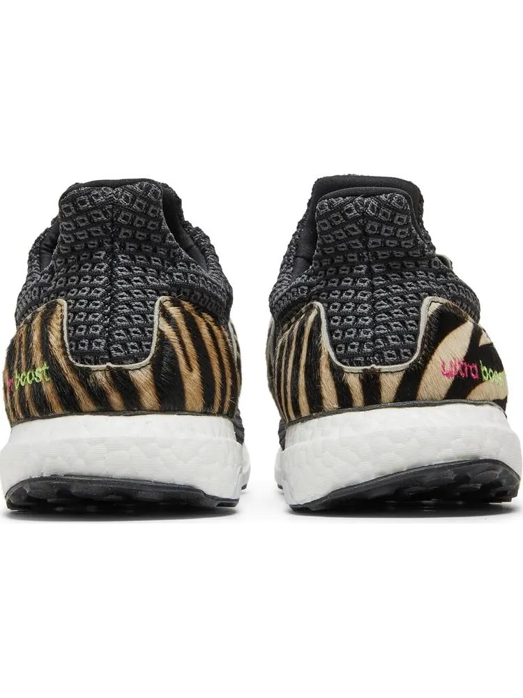 Кроссовки Adidas UltraBoost DNA 'Animal Pack - Zebra' — изображение 6 из 8, черный
