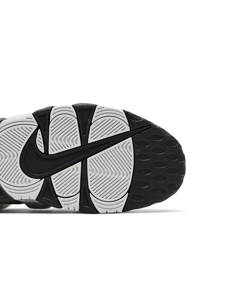 Кроссовки Nike Air More Uptempo Low 'Black Photon Dust' — изображение 5 из 8, черный