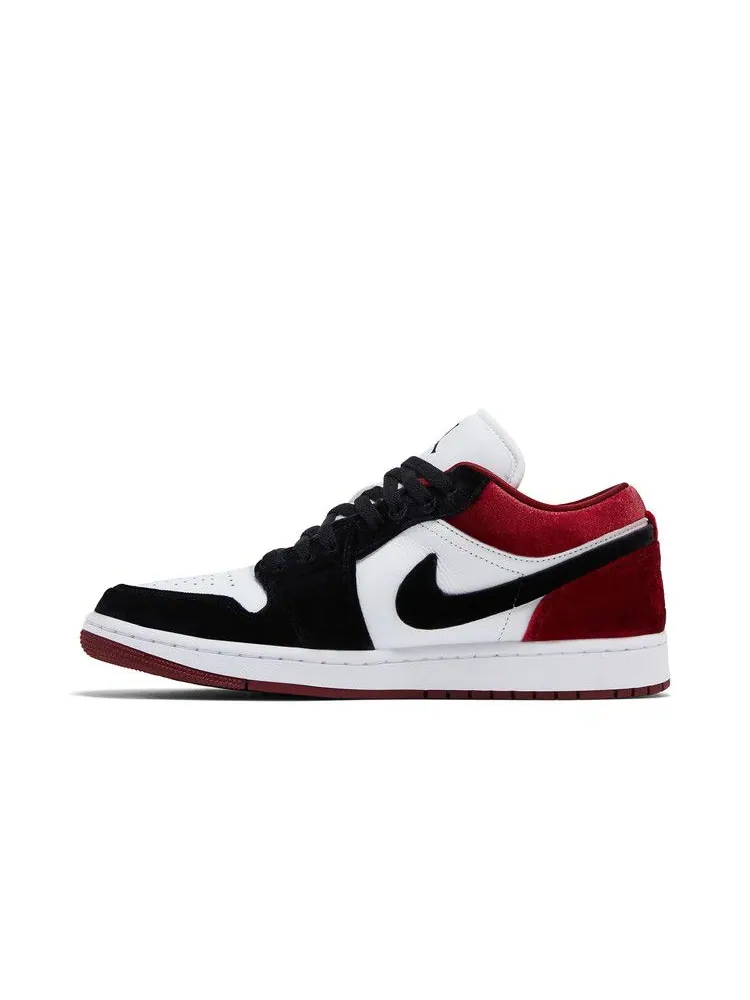 Кроссовки Air Jordan Wmns Air Jordan 1 Low SE 'Velvet Black Toe' — изображение 4 из 9