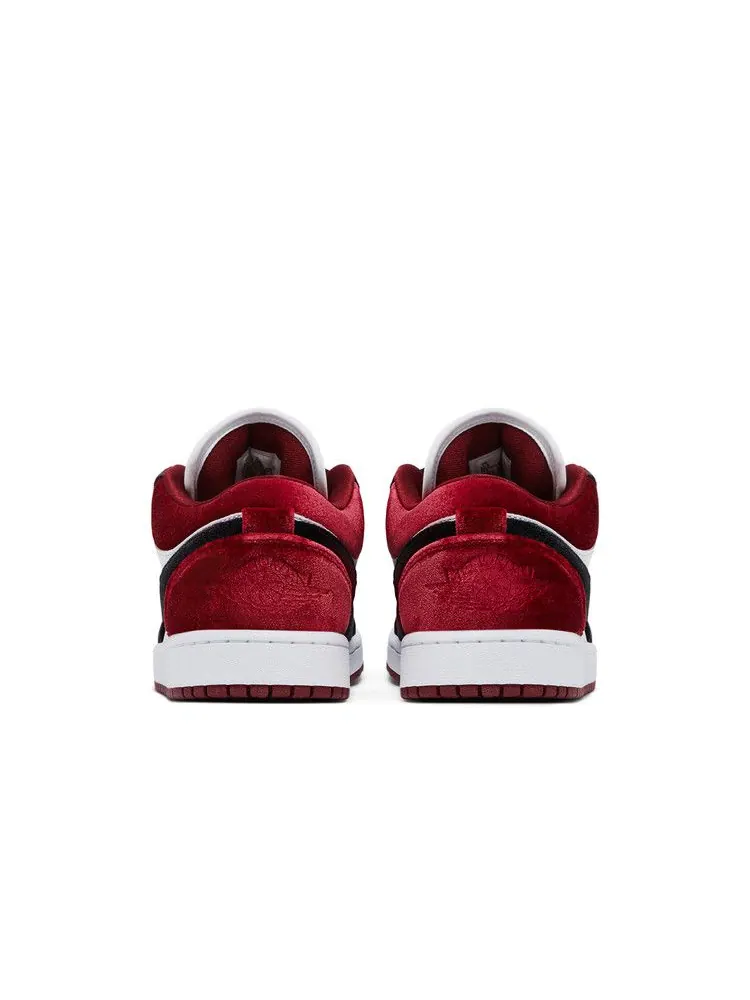 Кроссовки Air Jordan Wmns Air Jordan 1 Low SE 'Velvet Black Toe' — изображение 7 из 9