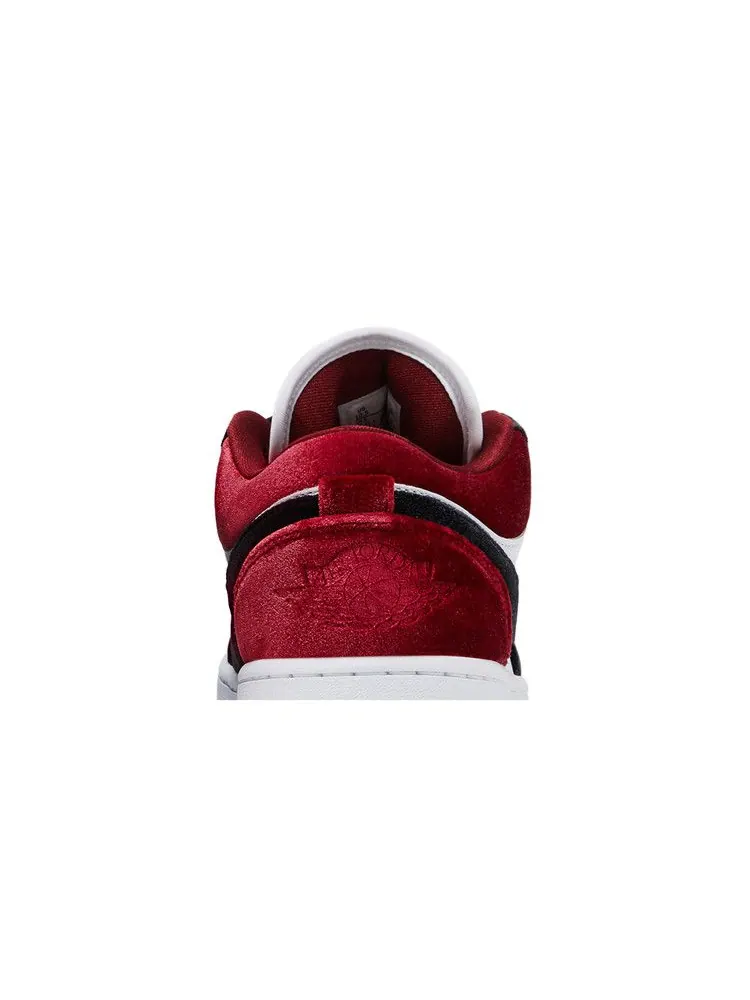 Кроссовки Air Jordan Wmns Air Jordan 1 Low SE 'Velvet Black Toe' — изображение 8 из 9
