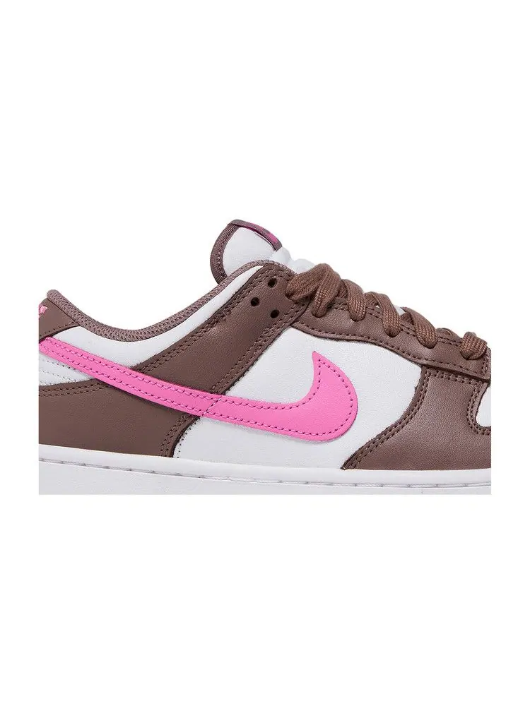 Кроссовки Nike Wmns Dunk Low 'Smokey Mauve Playful Pink' — изображение 3 из 9, розовый/белый