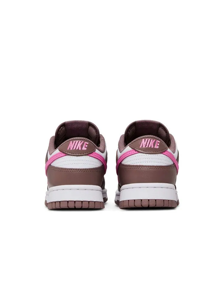 Кроссовки Nike Wmns Dunk Low 'Smokey Mauve Playful Pink' — изображение 7 из 9, розовый/белый