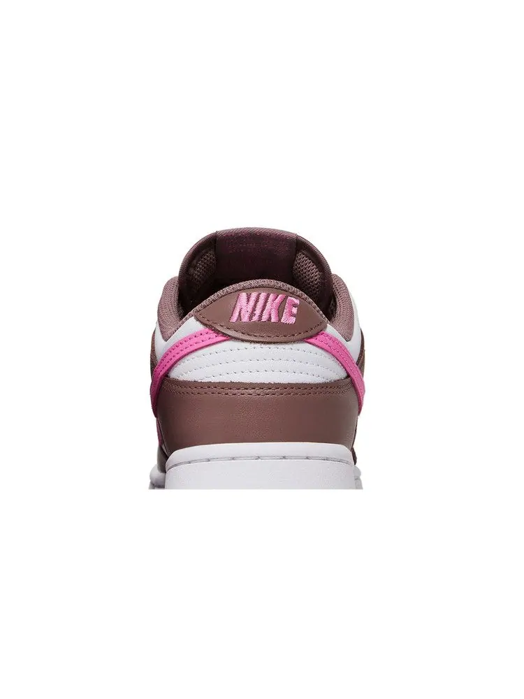 Кроссовки Nike Wmns Dunk Low 'Smokey Mauve Playful Pink' — изображение 8 из 9, розовый/белый