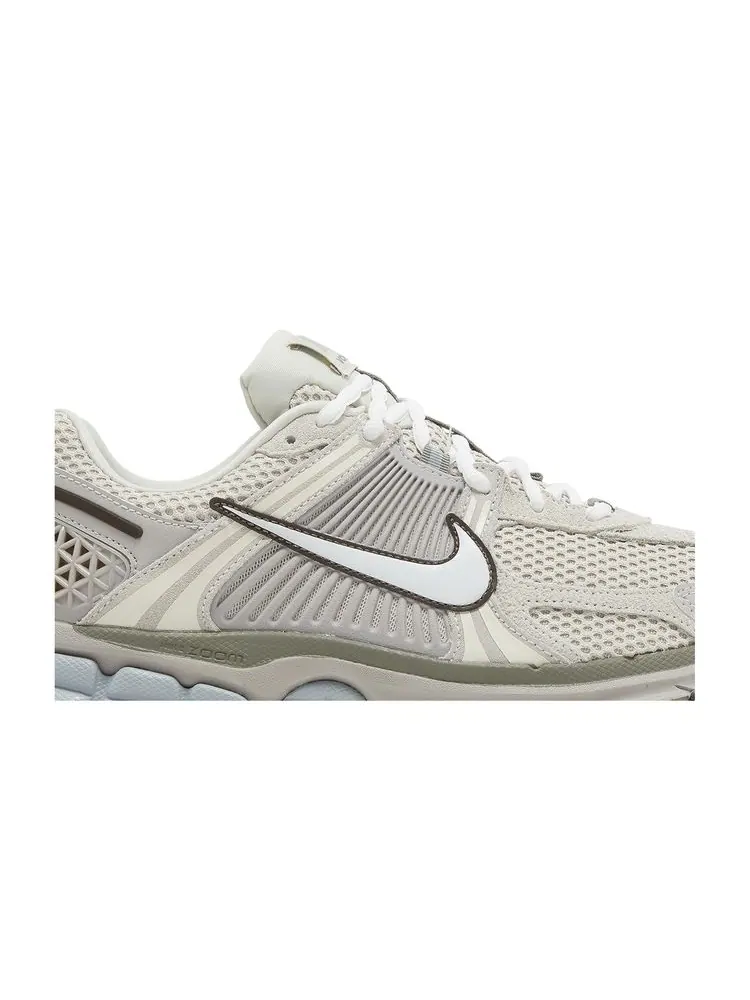 Кроссовки Air Zoom Vomero 5 'Light Orewood Brown' — изображение 2 из 8, светлый коричневый