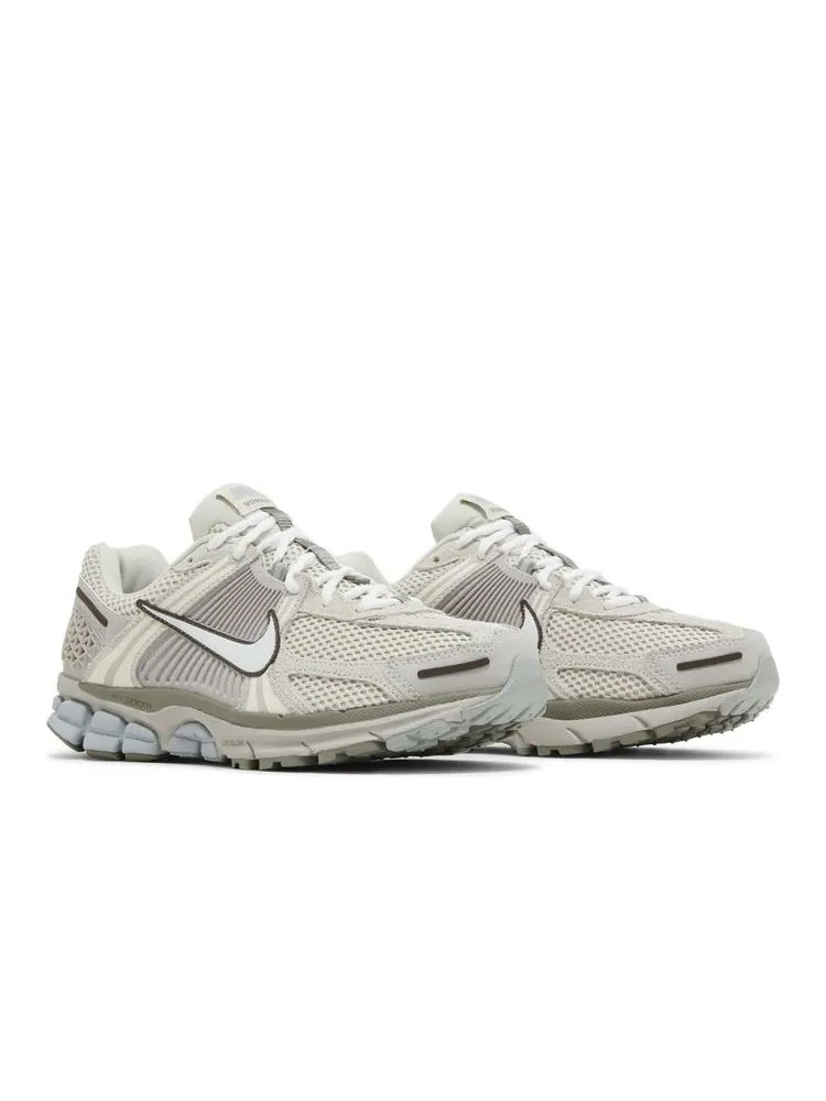 Кроссовки Air Zoom Vomero 5 'Light Orewood Brown' — изображение 8 из 8, светлый коричневый