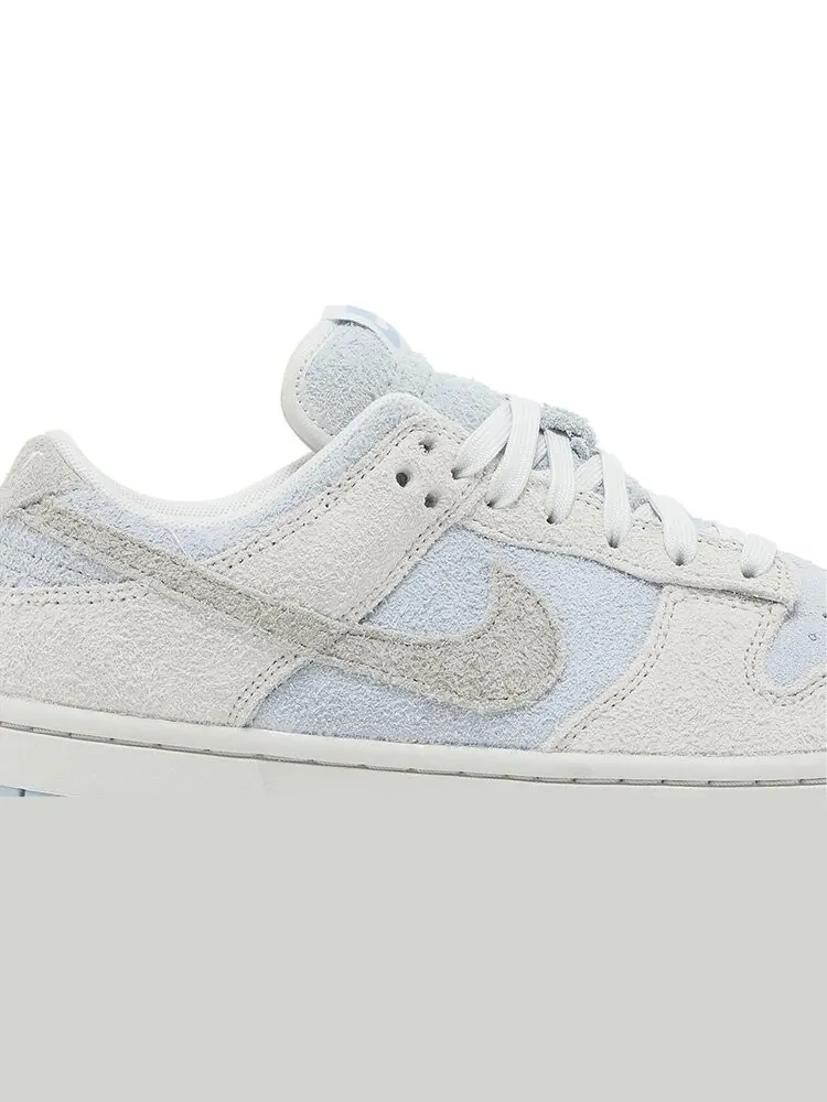 Кроссовки Wmns Dunk Low 'Photon Dust Armory Blue' — изображение 2 из 4, серый