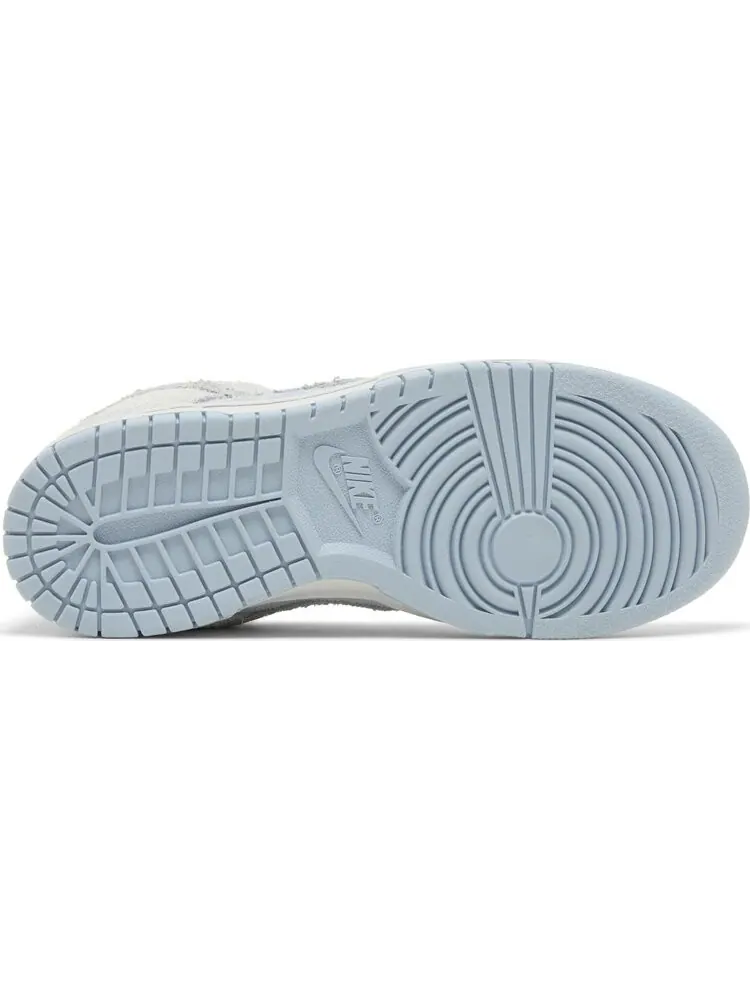 Кроссовки Wmns Dunk Low 'Photon Dust Armory Blue' — изображение 4 из 4, серый