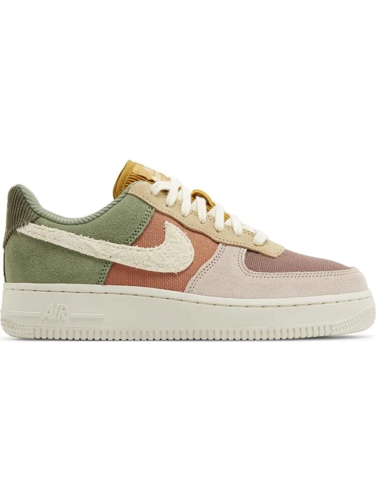Кроссовки Wmns Air Force 1 '07 LX 'Oil Green Terra Blush' — изображение 1 из 4, коричневый