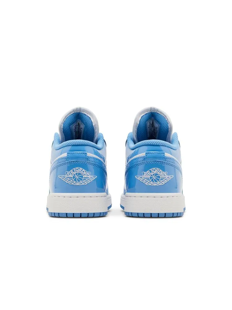 Кроссовки Air Jordan Air Jordan 1 Low GS 'UNC Patent' — изображение 7 из 9, белый/синий