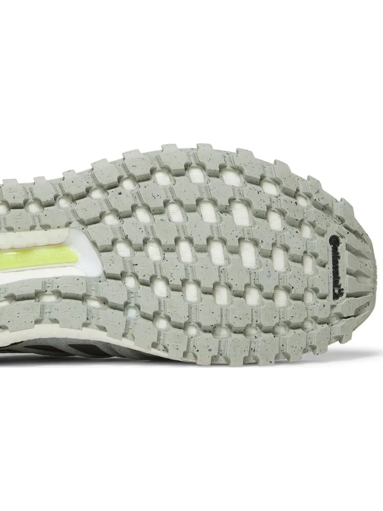 Кроссовки Adidas UltraBoost Cold.RDY 'White Halo Green' — изображение 5 из 8, серый