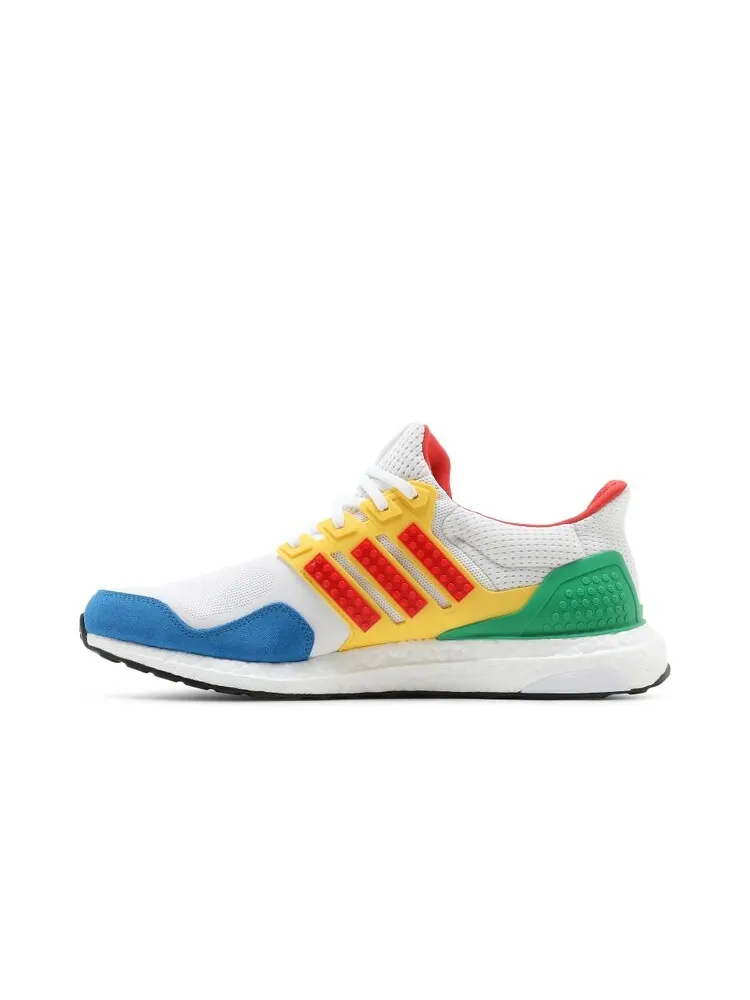 Кроссовки Adidas LEGO x UltraBoost DNA — изображение 3 из 4, белый