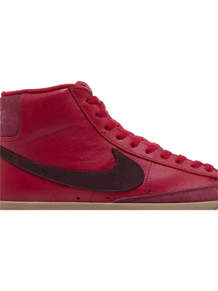 Кроссовки Blazer Mid '77 'Layers of Love' — изображение 2 из 4, красный