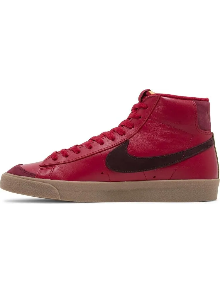 Кроссовки Blazer Mid '77 'Layers of Love' — изображение 3 из 4, красный