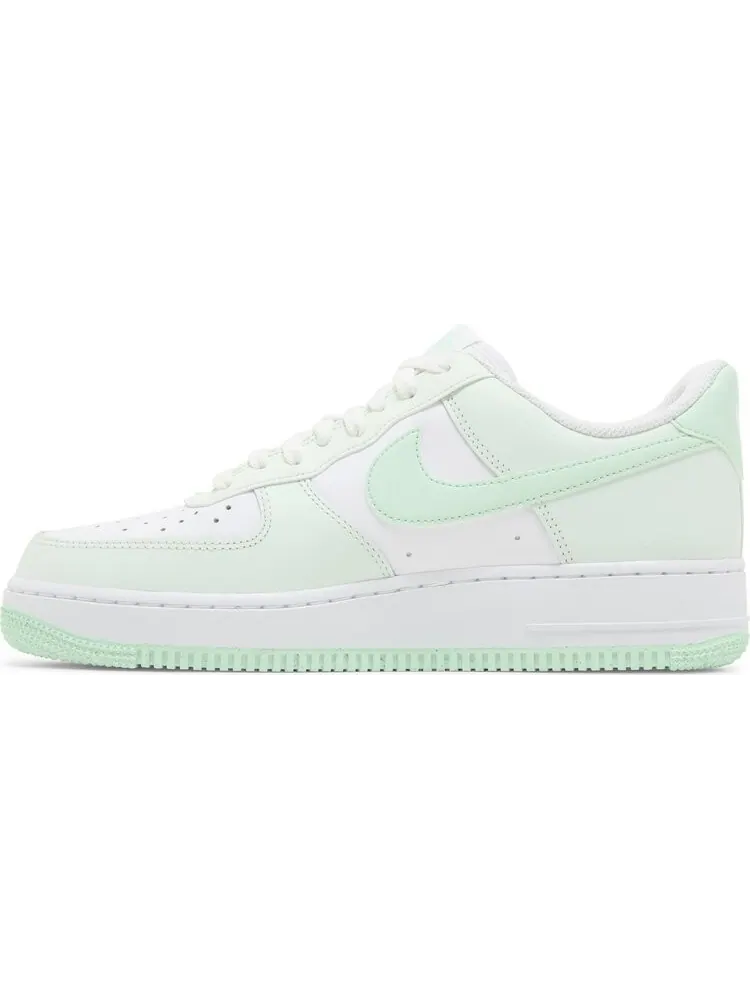 Кроссовки Nike Air Force 1 Low 'Mint Foam' — изображение 3 из 4, зеленый
