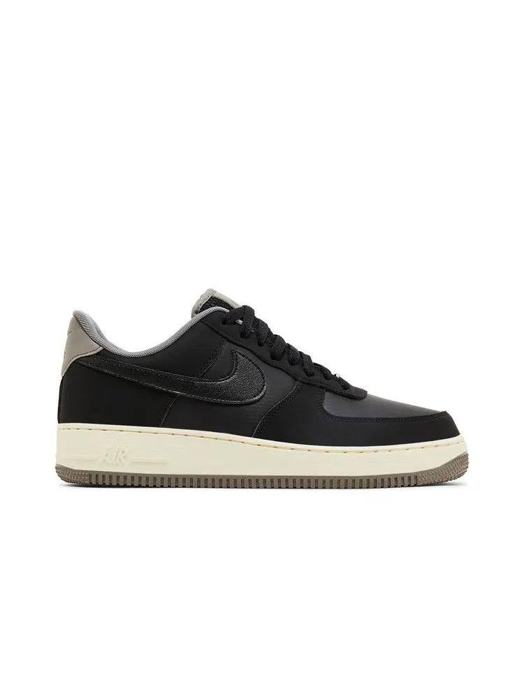Кроссовки Nike Air Force 1 '07 LV8 'Black Flat Pewter' — изображение 2 из 9, черный///черный