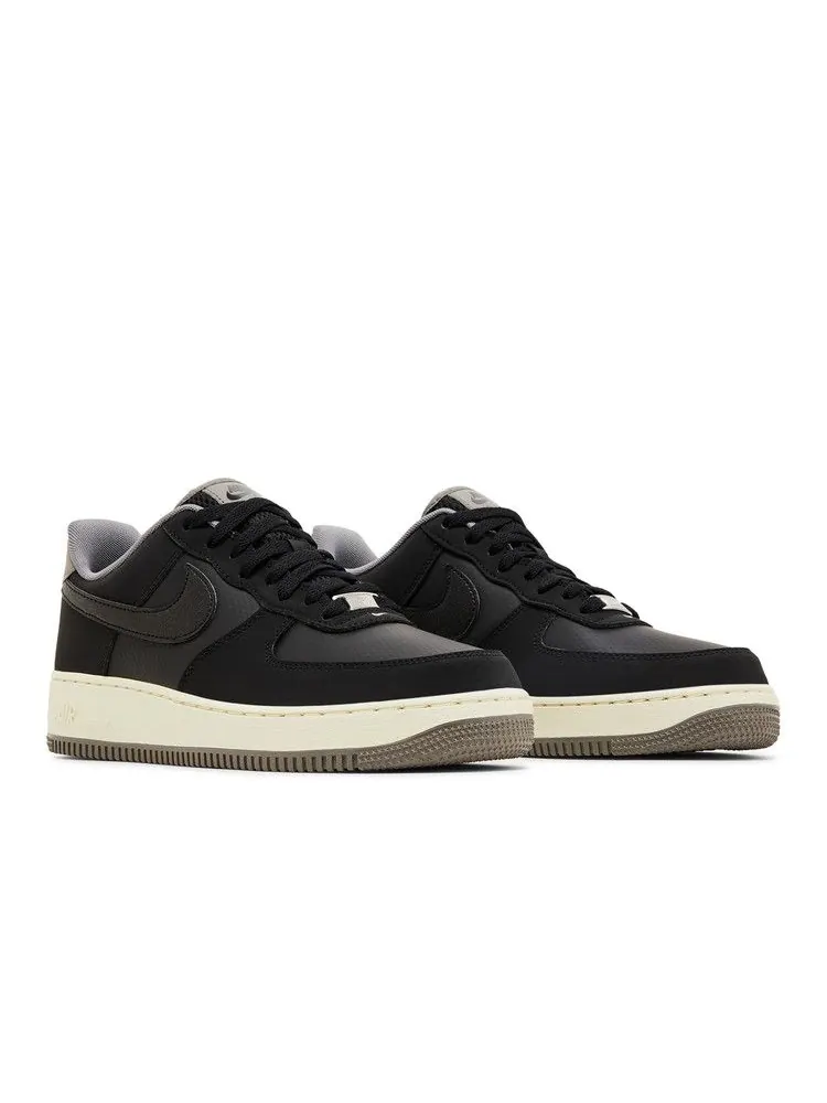 Кроссовки Nike Air Force 1 '07 LV8 'Black Flat Pewter' — изображение 9 из 9, черный///черный