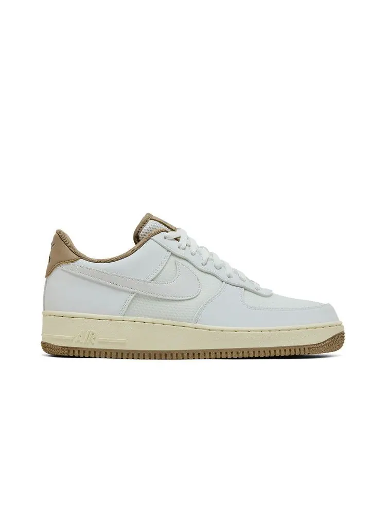 Кроссовки Nike Air Force 1 '07 LV8 'Coconut Milk Khaki' — изображение 2 из 9, белый/хаки//белый