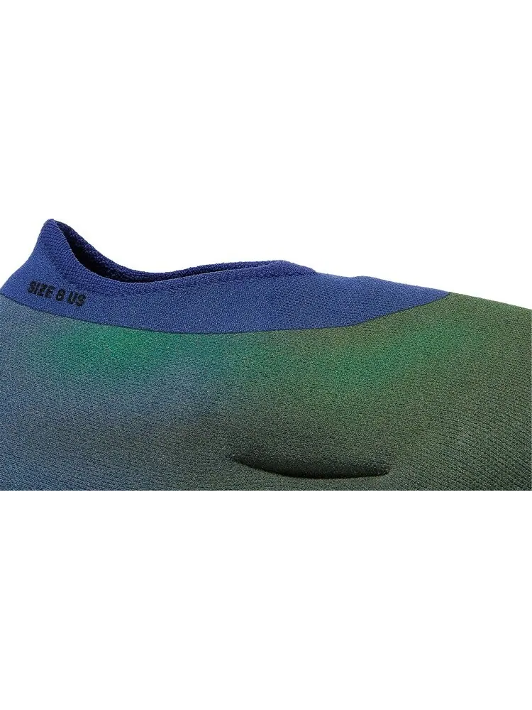 Кроссовки Adidas Yeezy Knit Runner 'Faded Azure' — изображение 2 из 10, синий