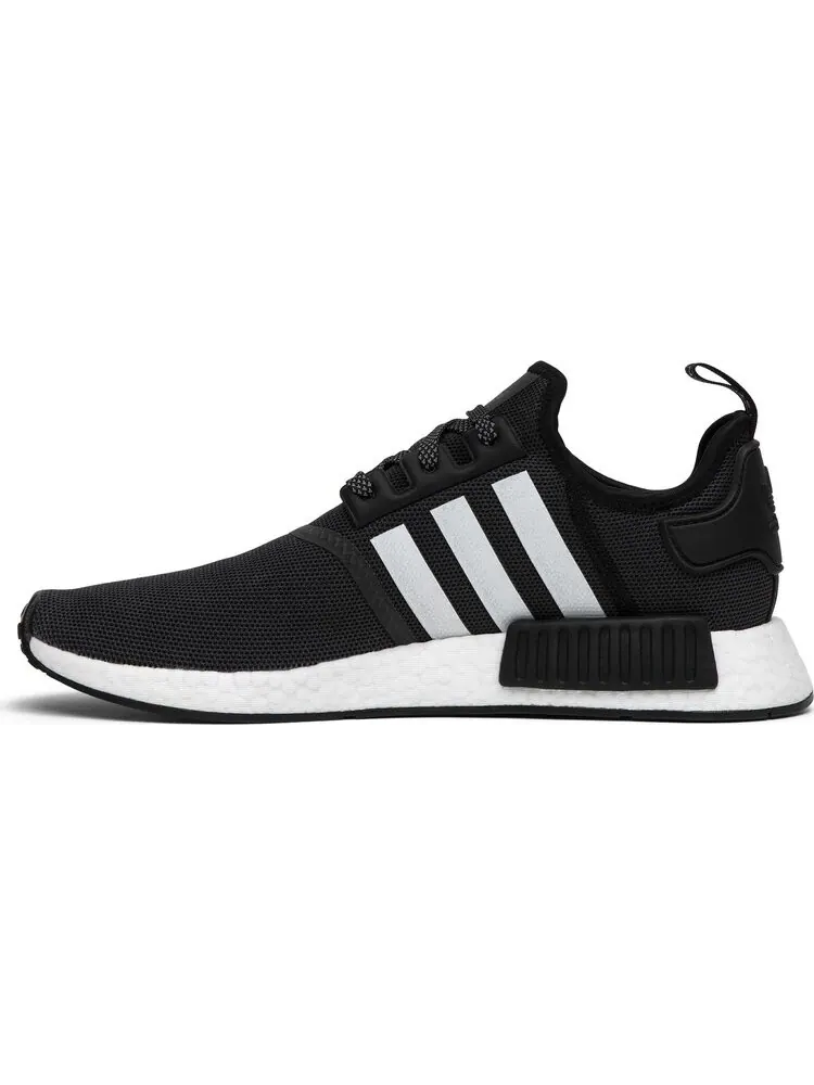 Кроссовки Adidas atmos x NMD_R1 'Black' — изображение 3 из 8, черный
