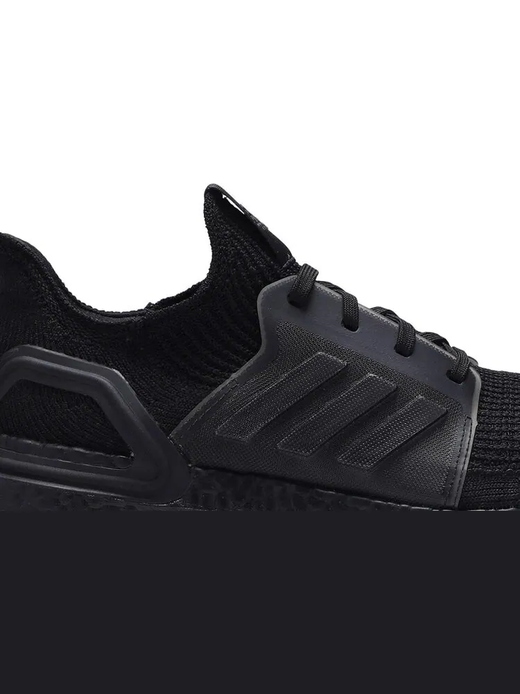 Кроссовки Adidas UltraBoost 19 'Triple Black' — изображение 2 из 8, черный