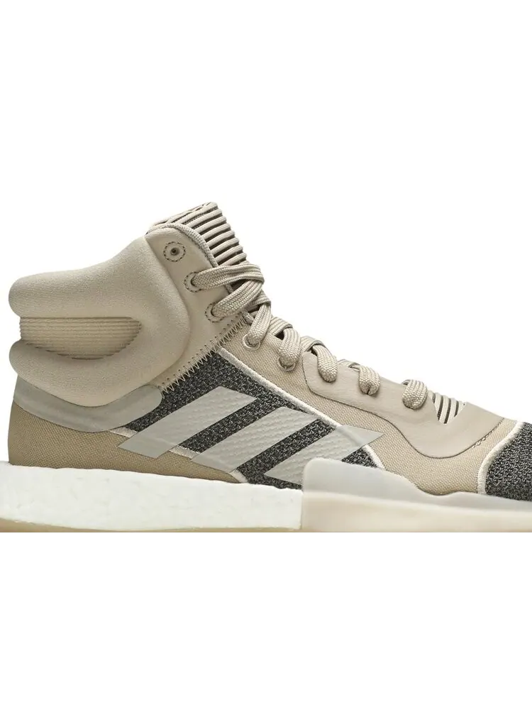 Кроссовки Adidas Marquee Boost 'Trace Khaki' — изображение 2 из 4, загар