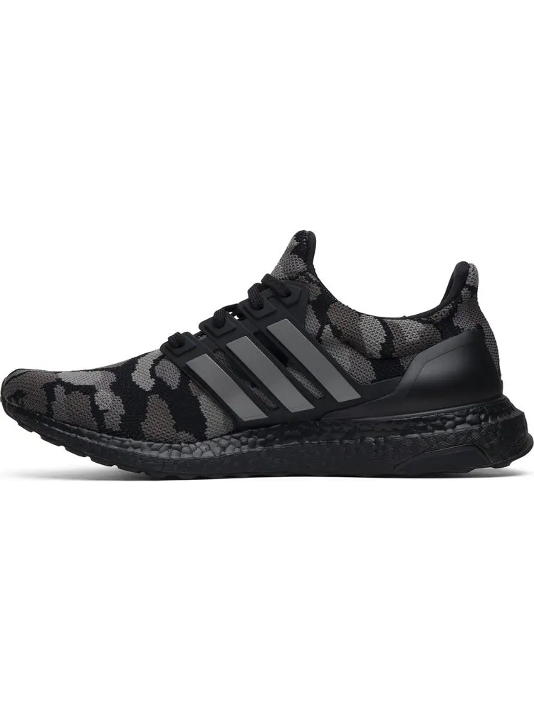 Кроссовки Adidas A Bathing Ape x UltraBoost 4.0 — изображение 3 из 8, черный