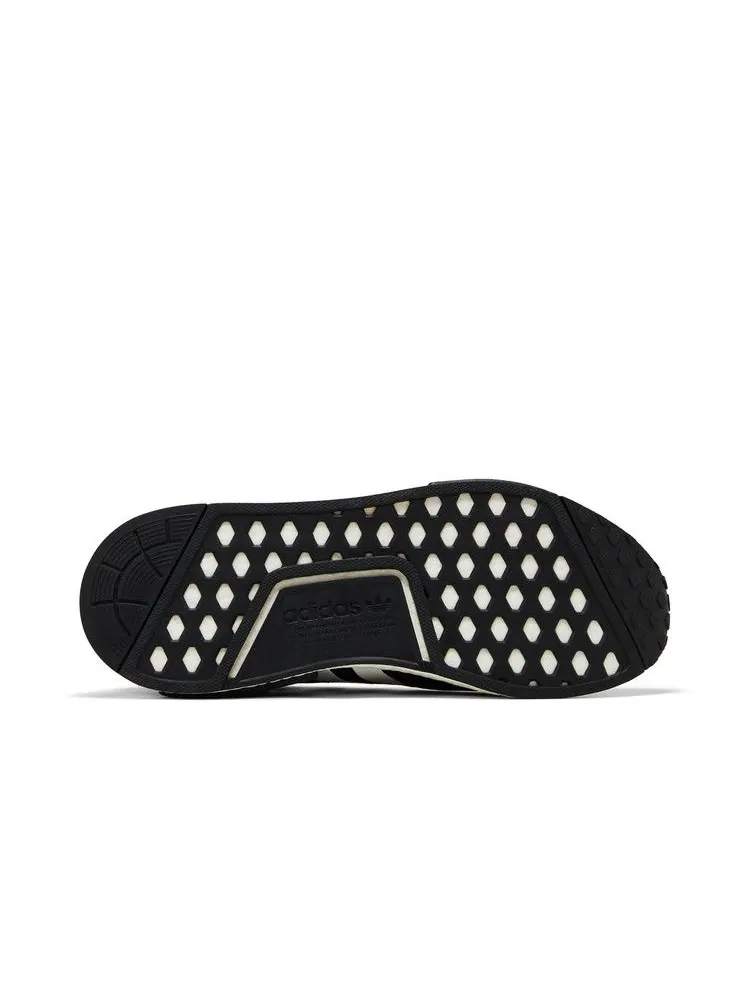 Кроссовки Adidas Atmos x NMD_R1, Torico V2 — изображение 4 из 8, черный