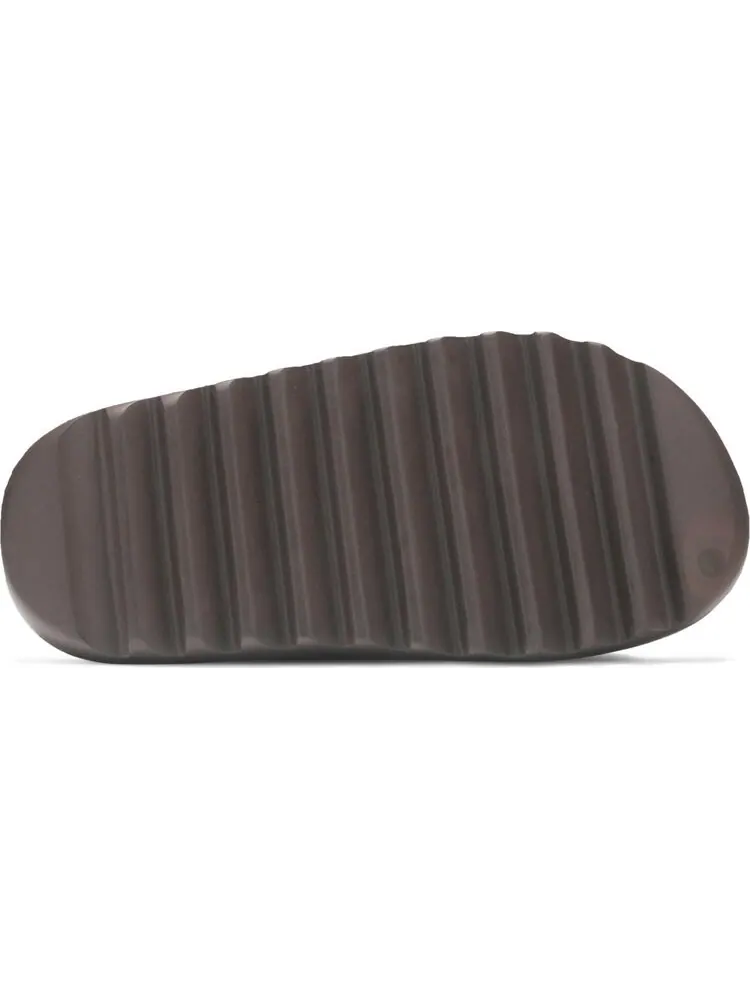Сандалии Adidas Yeezy Slides 'Soot' — изображение 4 из 8, черный
