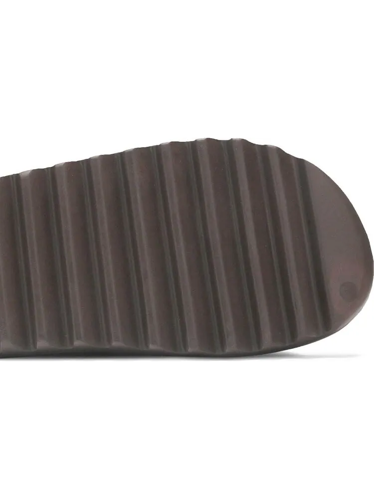 Сандалии Adidas Yeezy Slides 'Soot' — изображение 5 из 8, черный