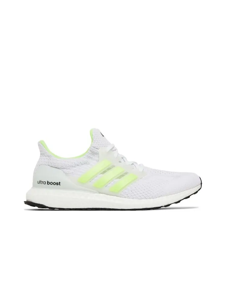 Кроссовки Adidas UltraBoost 5.0 DNA — изображение 1 из 4, белый