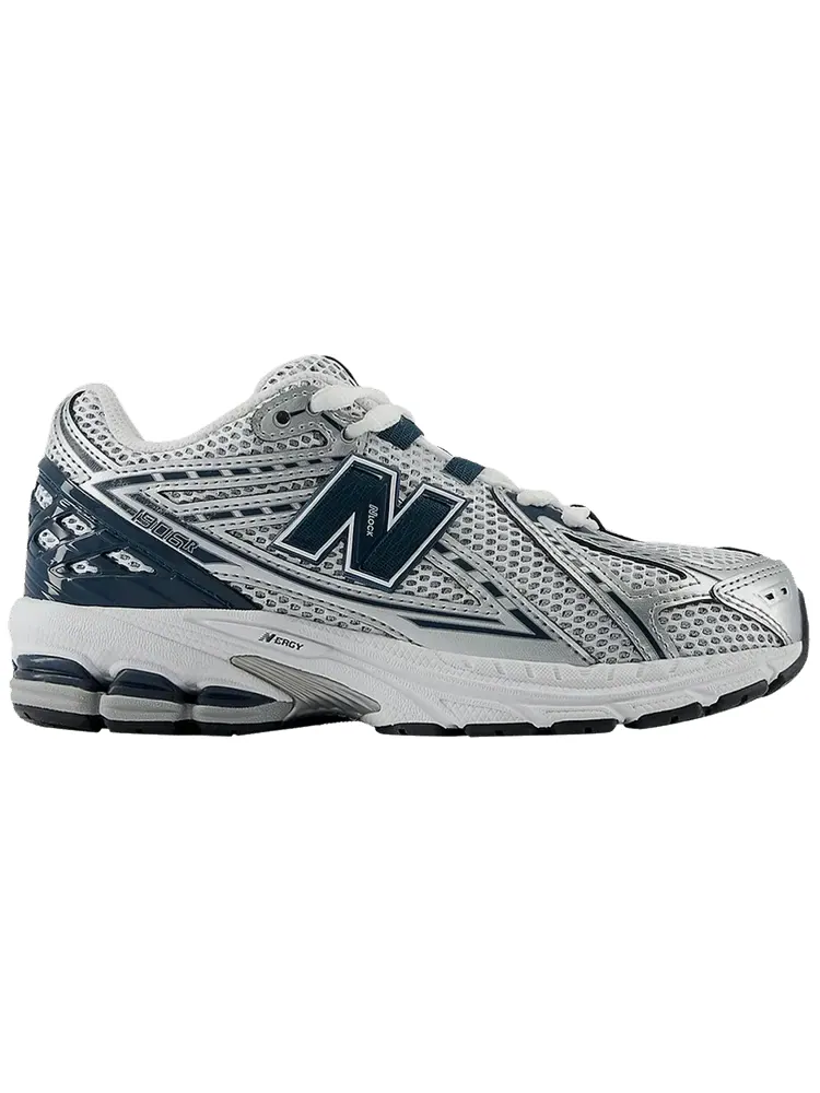Кроссовки New Balance 1906R Big Kid 'Silver Metallic Deep Ocean' — изображение 1 из 1